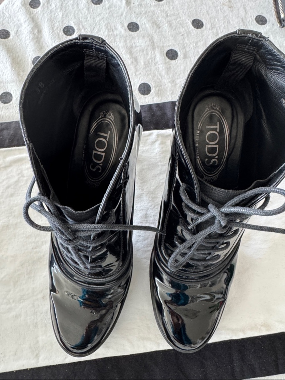 TOD'S Black Patent Leather Lace-Up Ankle Boots (Size 38)